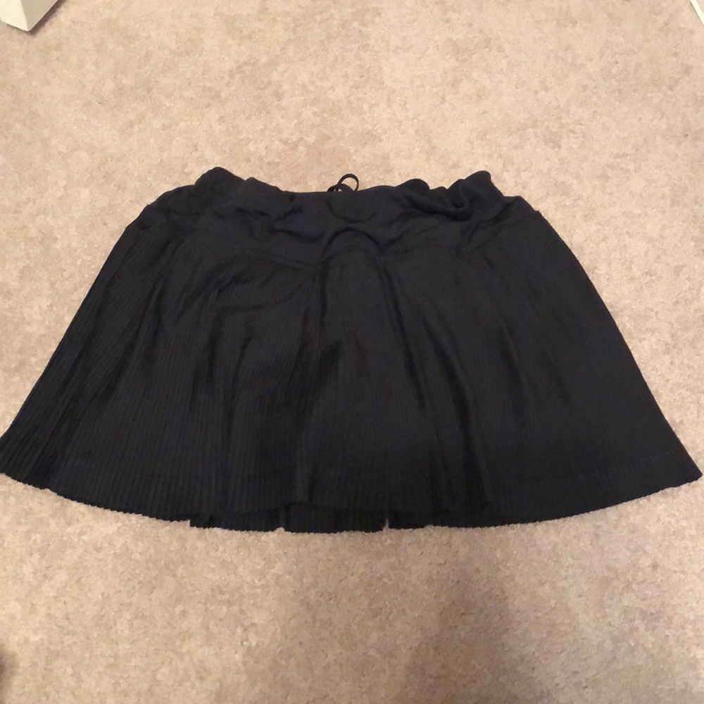 Women’s lululemon tennis skirt